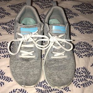 Sketchers Lightweight Tennis Shoes